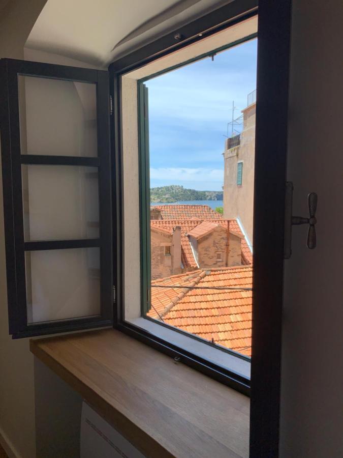 Palace M Šibenik Buitenkant foto