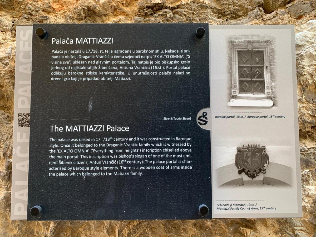 Palace M Šibenik Buitenkant foto